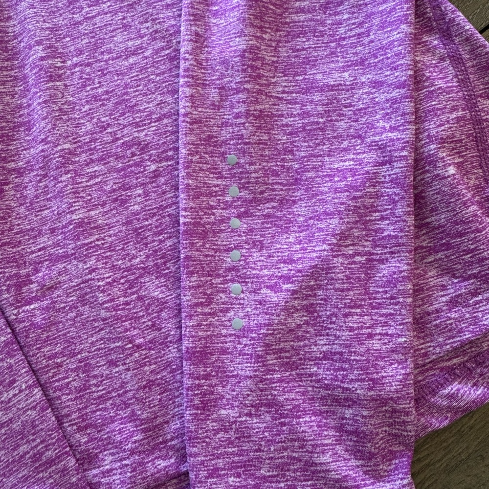 Nike Women's 1/2-Zip Running Top - Picture 9 of 10